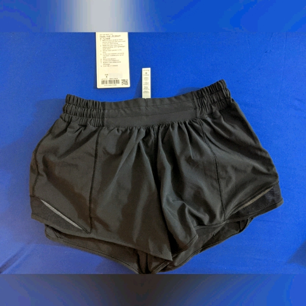 Lululemon authentic shorts black size 6 tall new